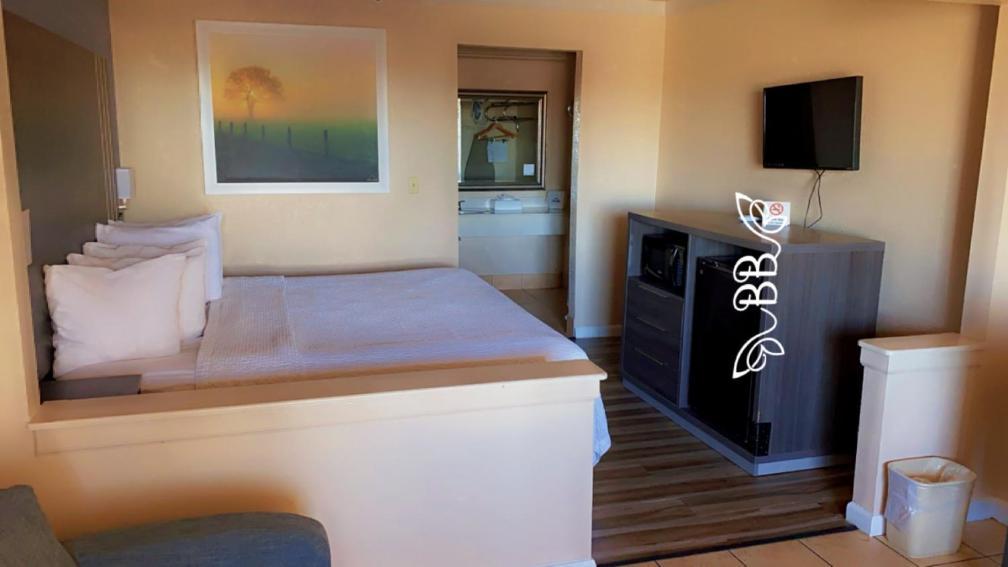 Days Inn & Suites By Wyndham Braunig Lake Elmendorf Dış mekan fotoğraf