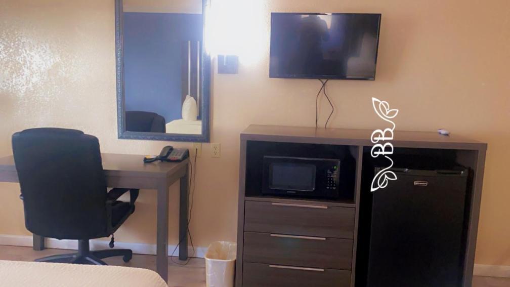 Days Inn & Suites By Wyndham Braunig Lake Elmendorf Dış mekan fotoğraf